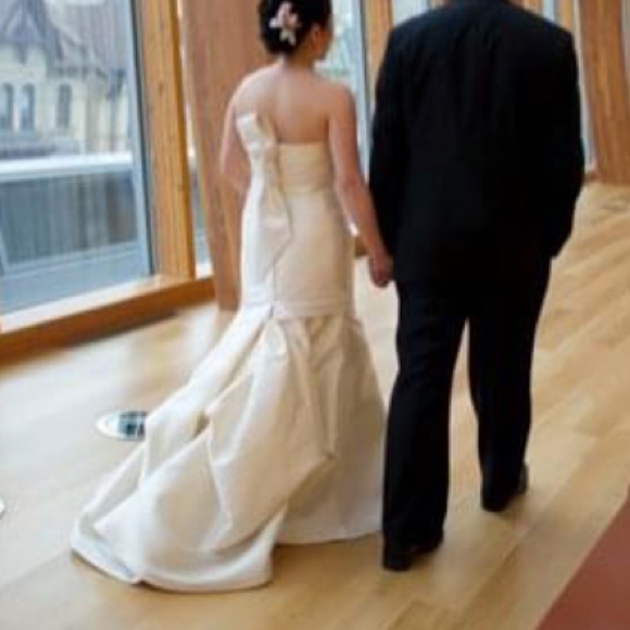 Custom wedding dress - Picture 8 of 9